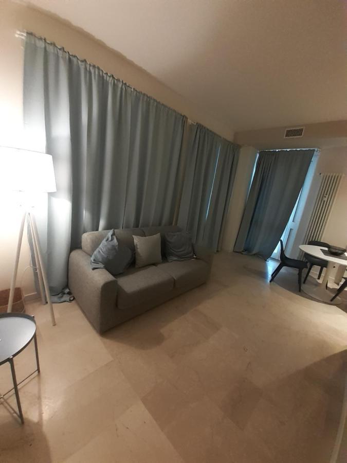 Baretti House- Parcheggio Riservato Per Un Soggiorno Perfetto トリノ エクステリア 写真